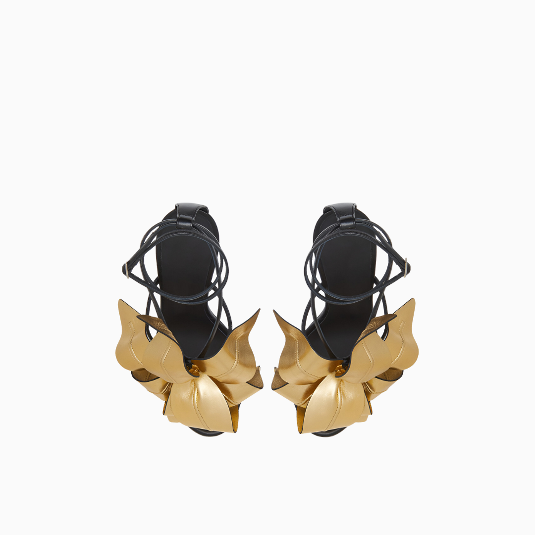 <tc>Alessia Talons dorés</tc>