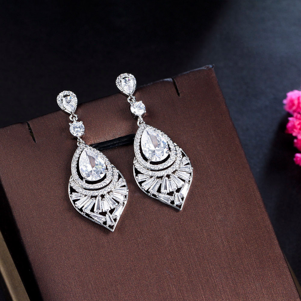 <tc>Celestia Cristal Chute Boucles d'oreilles</tc>