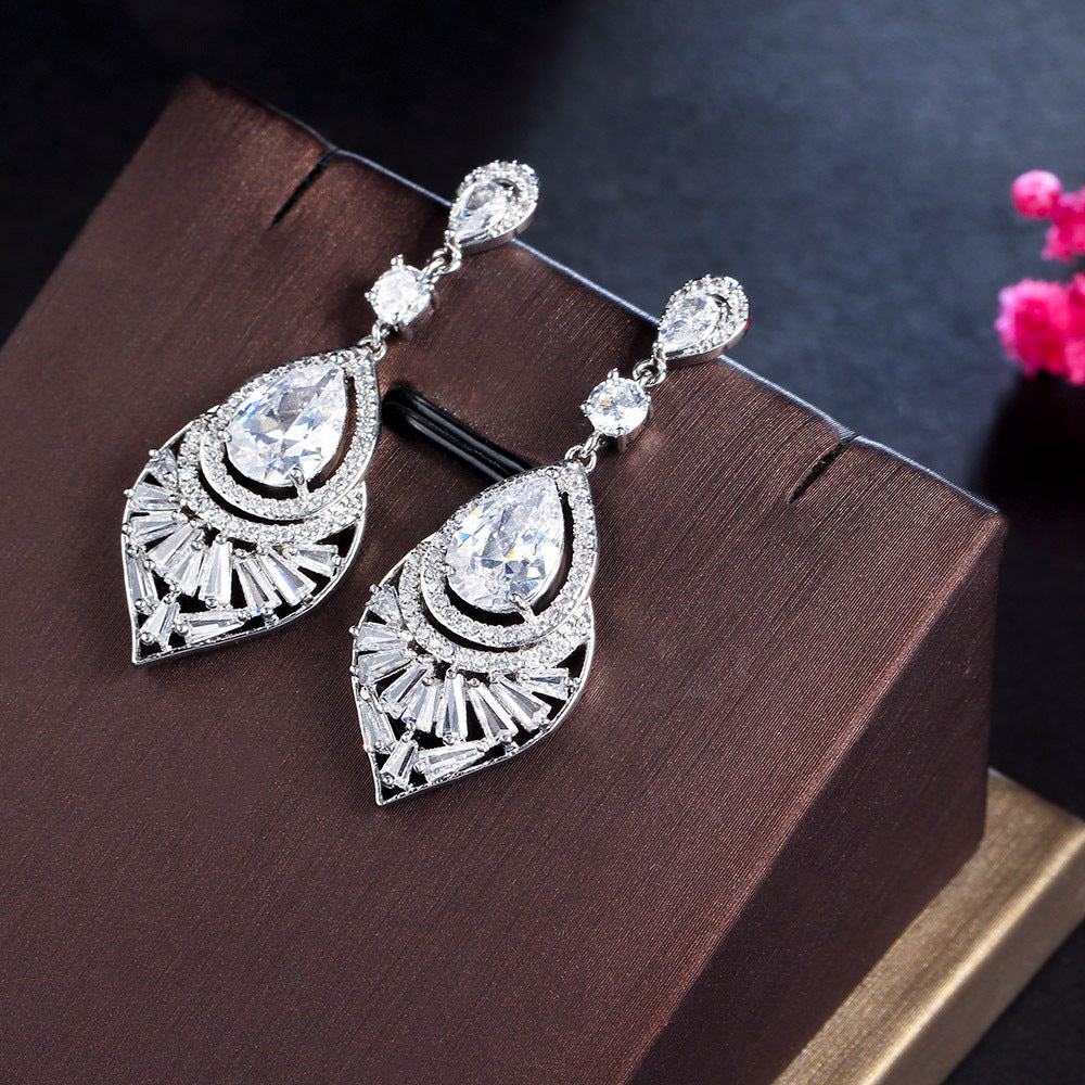 <tc>Celestia Cristal Chute Boucles d'oreilles</tc>