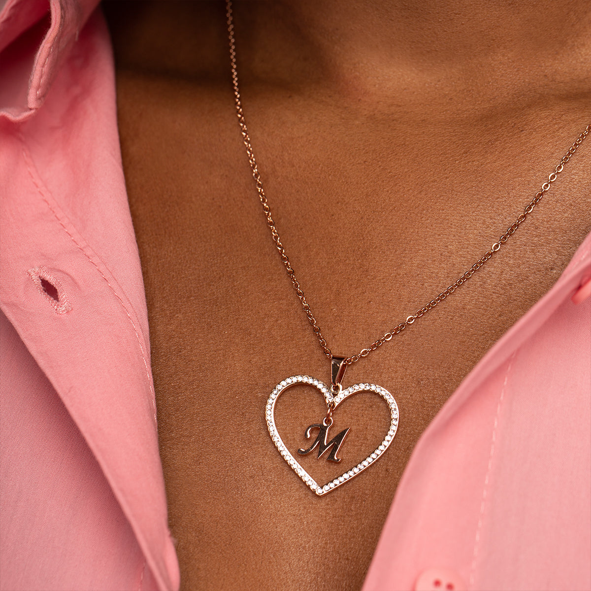 Collier avec initiales en forme de cœur étincelant