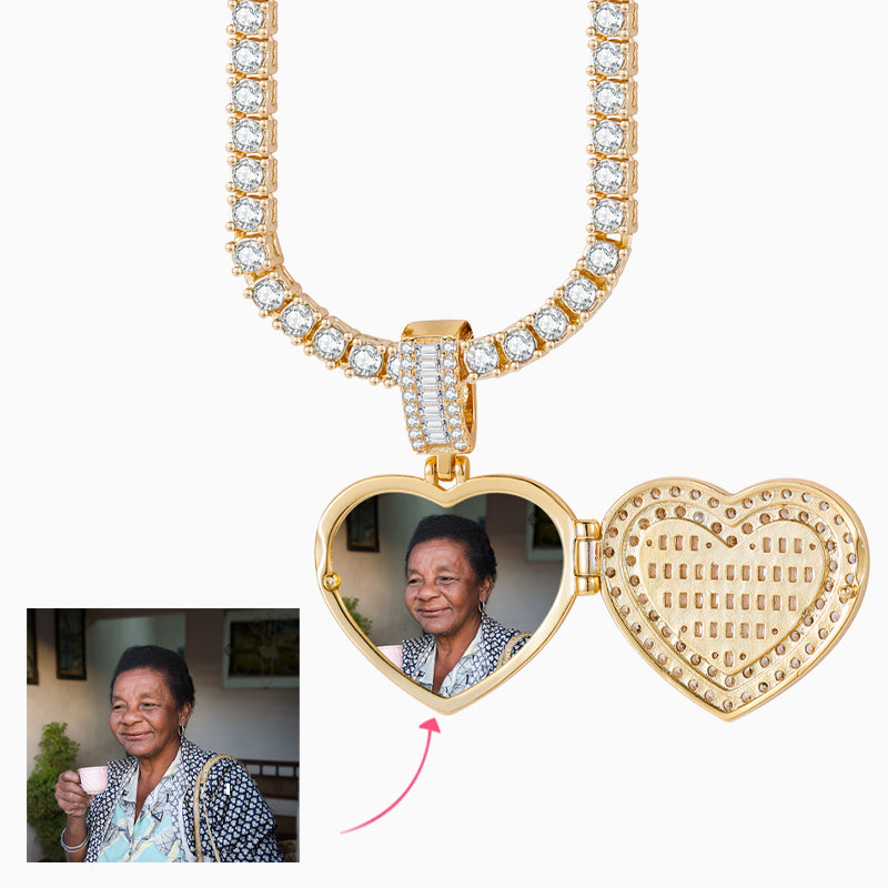 Collier avec photo personnalisée et médaillon en forme de coeur étincelant