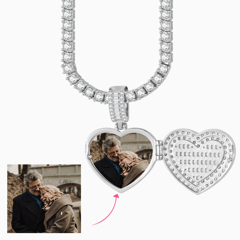 Collier avec photo personnalisée et médaillon en forme de coeur étincelant