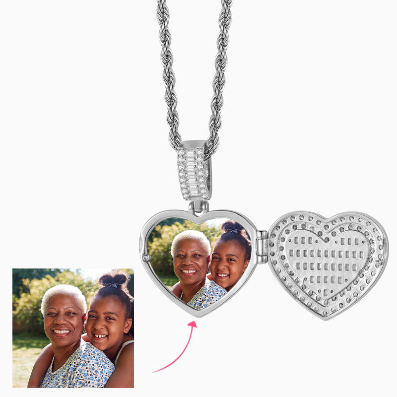 Collier avec photo personnalisée et médaillon en forme de coeur étincelant